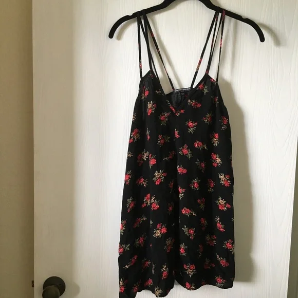 Brandy Melville cami one size floral flowy top. - Picture 1 of 10